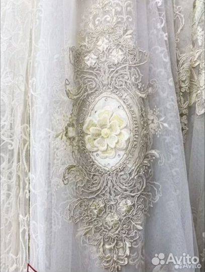 Тюль люкс с 3D цветами и бархатом. Новый
