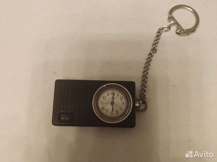 Часы будильник