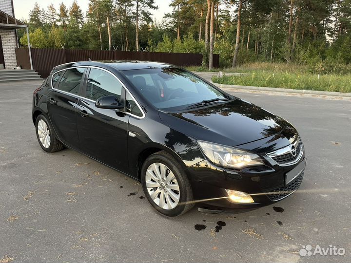 Opel Astra 1.6 AT, 2011, 147 126 км