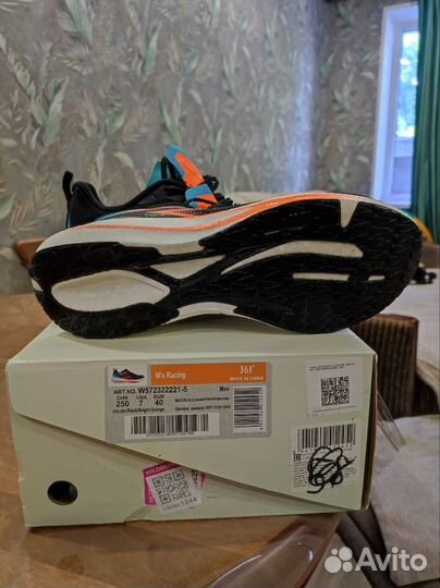 Кроссовки,Беговые