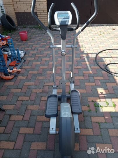 Эллиптический тренажер torneo