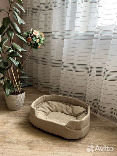 Лежанка для маленьких собак