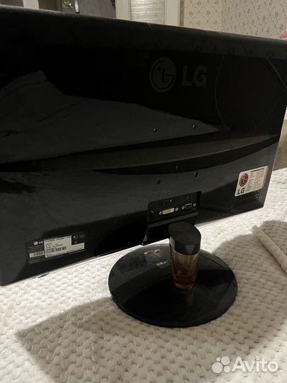 Монитор LG 24 дюйма