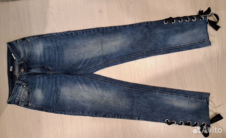 Джинсы