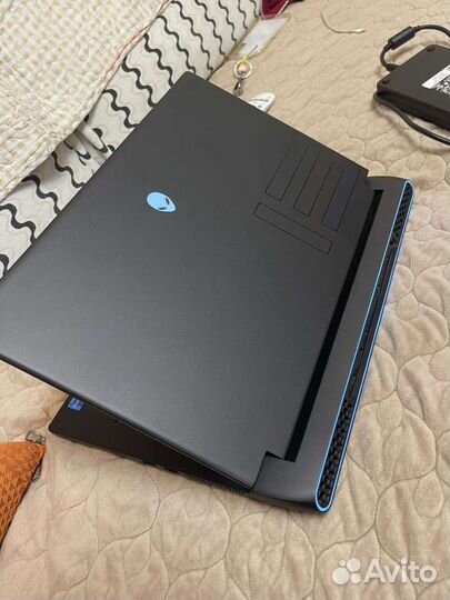 Dell Alienware m15