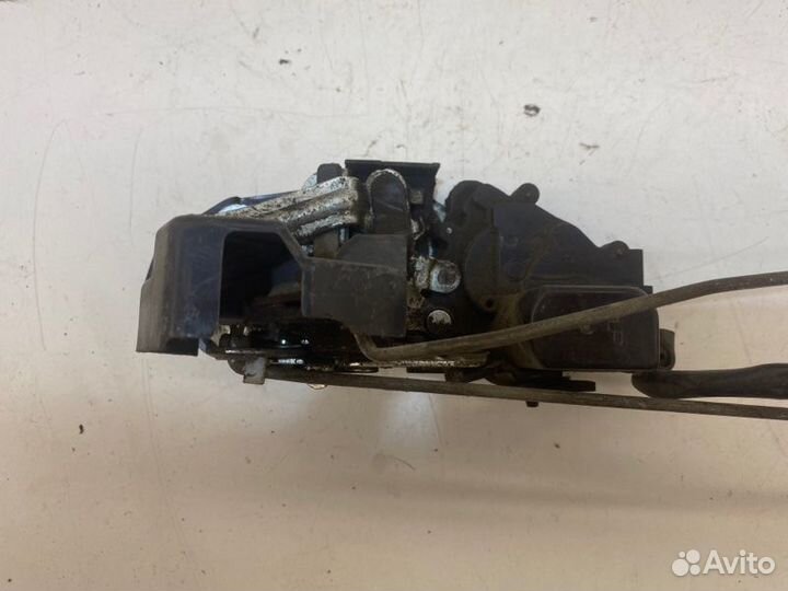 Замок боковой двери задний левый Kia Spectra седан