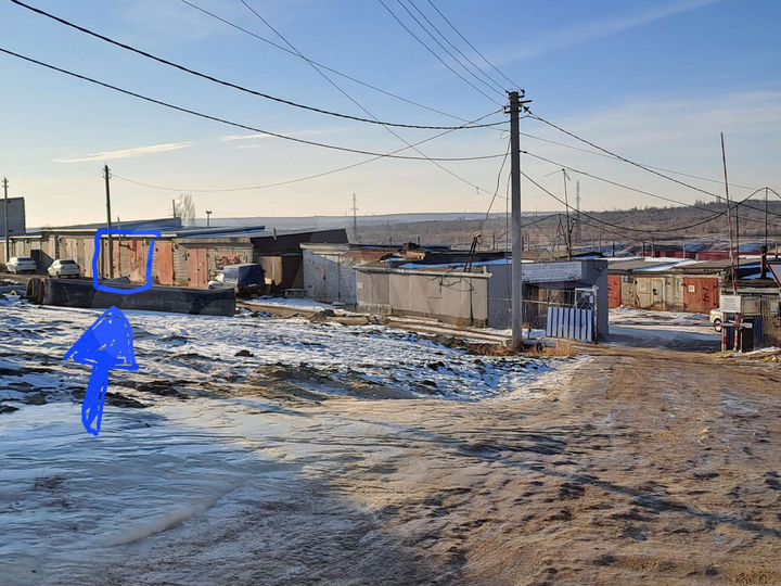 Гараж, > 30 м²