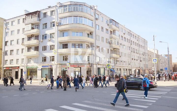 Стрит-ритейл у метро Белорусская