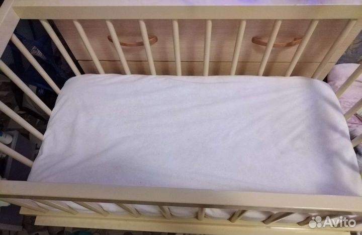 Детская кроватка