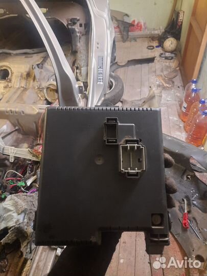 Блок предохранителей REM volvo s60