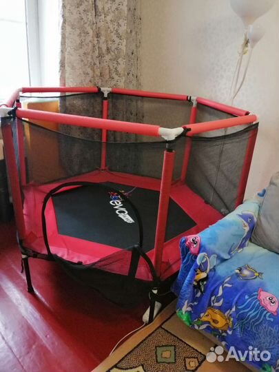 Манеж-батут