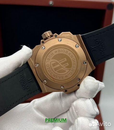 Массивные мужские часы Hublot
