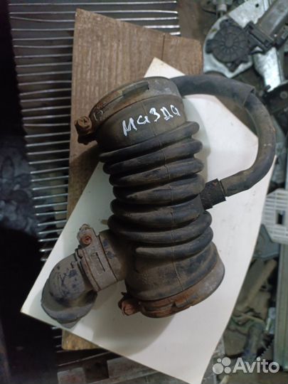 Патрубок воздушного фильтра Mazda 3 BK