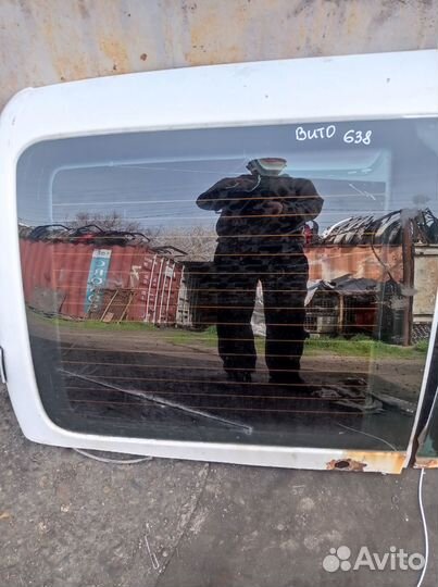 Стекла задних дверей Мерседес Вито 638