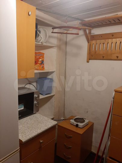 Комната 12 м² в 8-к., 2/4 эт.