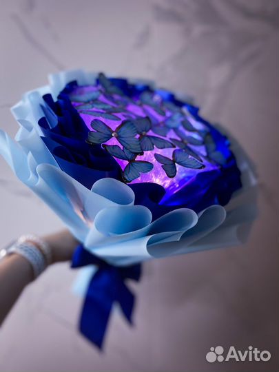 Букет из бабочек светящийся, светится в темноте