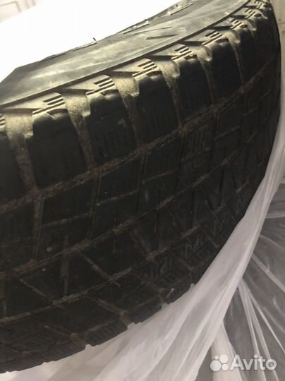 Bridgestone Blizzak DM-V1 265/65 R17