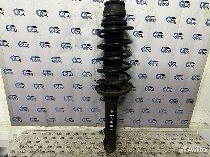 Амортизатор передний правый Volkswagen Golf 4