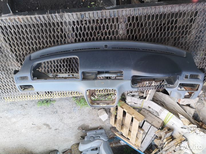 Торпедо панель на Honda Crv 1996-2002