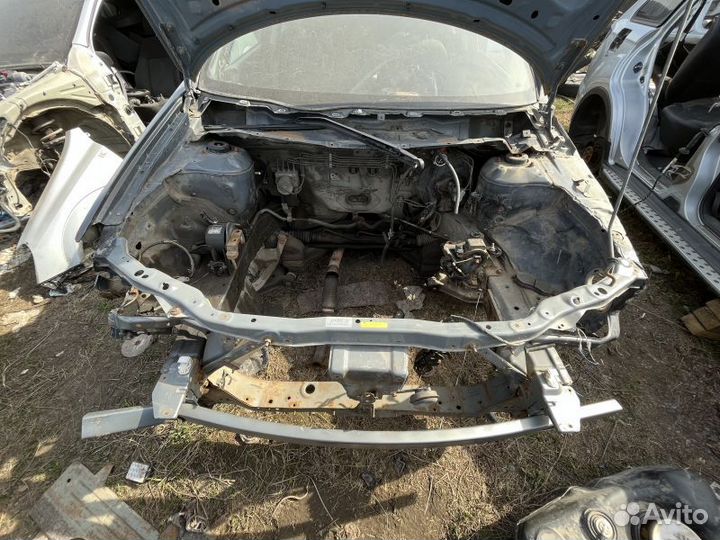 Передняя часть кузова Nissan Primera P12