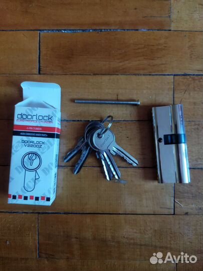 Цилиндровый механизм (личинка), с вертушкой и без