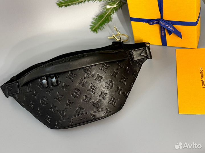 Поясная сумка Discovery Bumbag PM Louis Vuitton