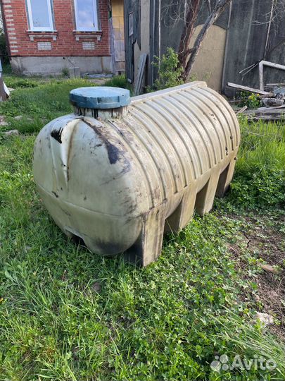 Емкость пластиковая для гсм 2000л