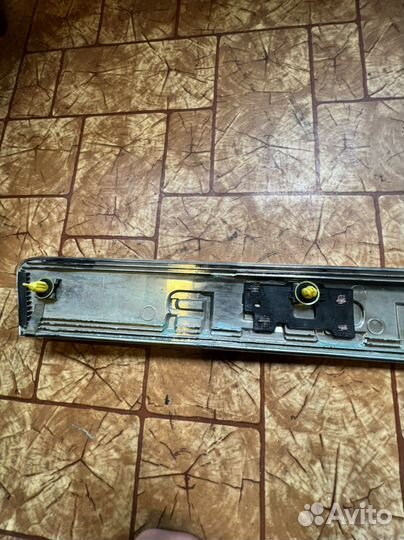 Накладка задней двери/крышки Land Cruiser 200