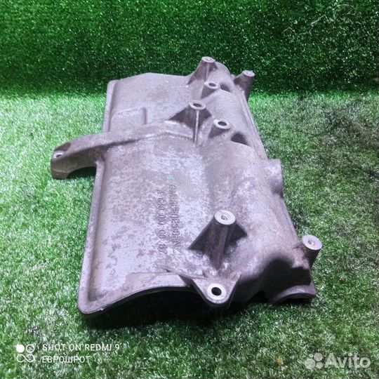 Крышка головки блока (клапанная) Mercedes Benz W2