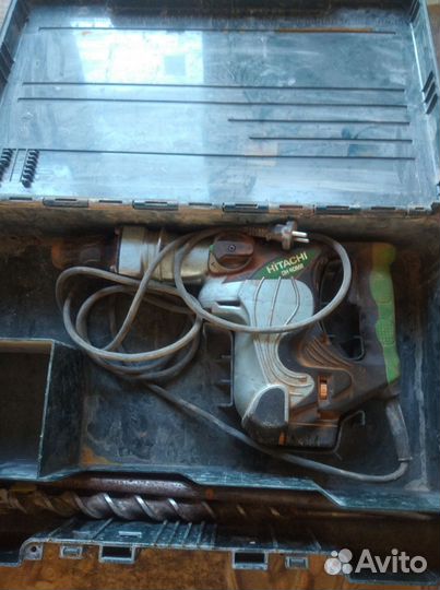 Продам перфоратор Hitachi