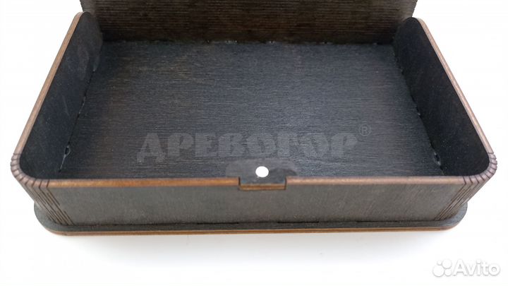 Коробка деревянная подарочная