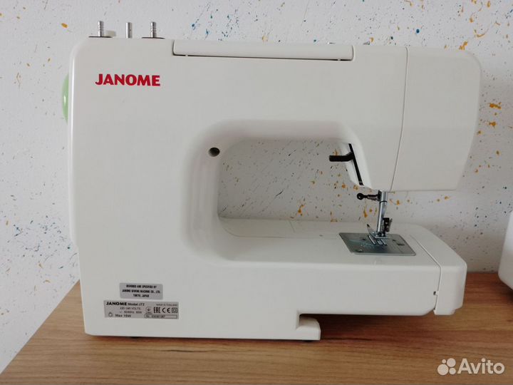 Швейная машинка janome j72 новая