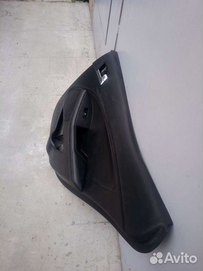 Обшивка двери задней правой kia optima 3