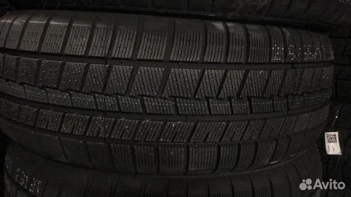 Boto BS68 215/55 R17 94T