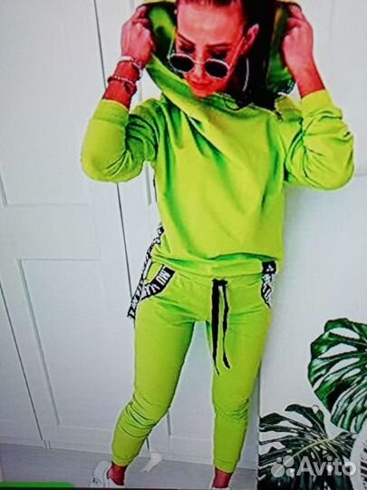 Костюм спортивный 48 большемерит