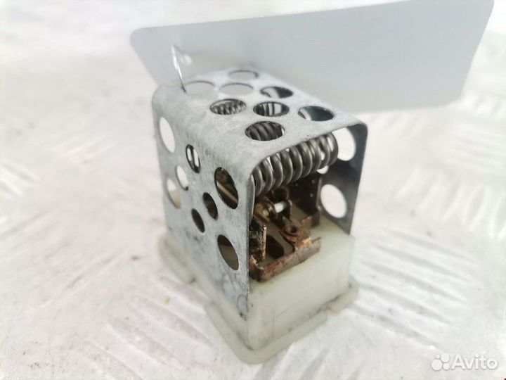 Сопротивление печки Opel Omega A рест. 1994