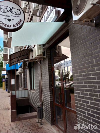 Козырек со стеклом на зажимной профиле