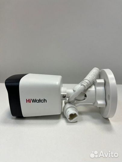 IP-видеокамера HiWatch IPC-B040 4Мп с микрофоном