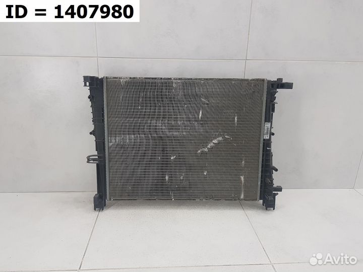Радиатор охлаждения двигателя Renault Logan