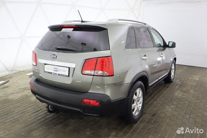 Kia Sorento 2.4 AT, 2011, 181 972 км