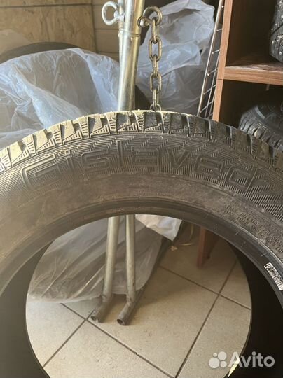 Gislaved Nord Frost 200 225/65 R17