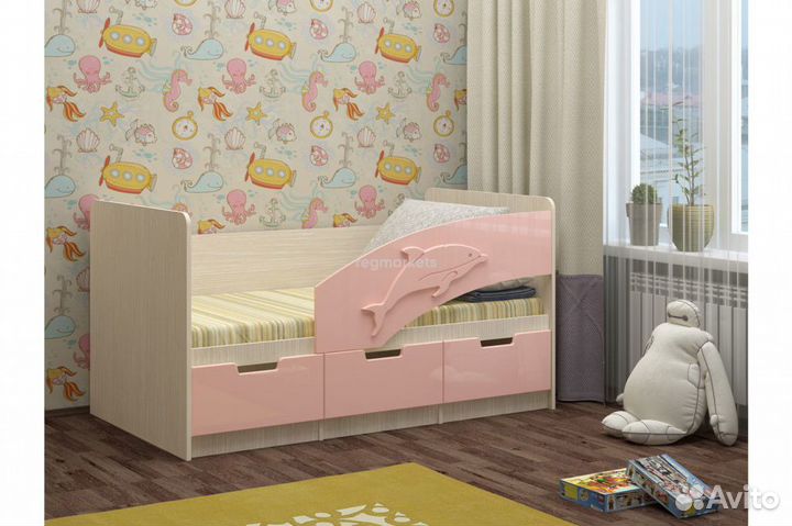 Детская кроватка