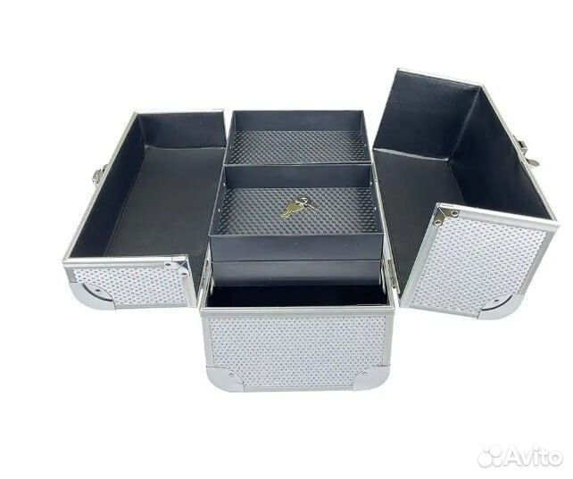 Бьюти кейс-чемодан для мастера маникюра новый