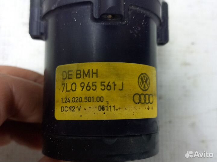 Дополнительная помпа печки Audi Q7 4L 7L0965561J