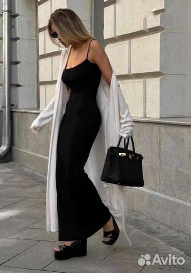 Трикотажное платье макси skims