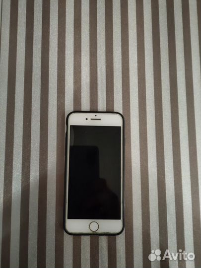 iPhone 8, 64 ГБ