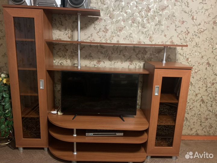 Стенка в гостиную