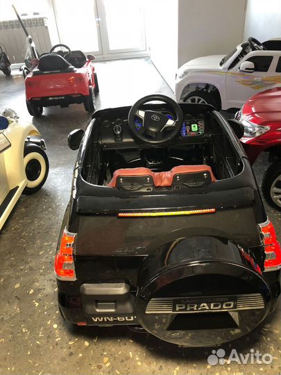 Детский электромобиль