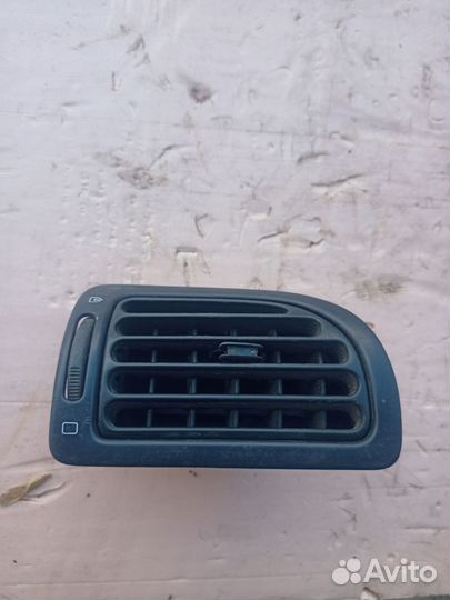 Дефлектор воздушный Peugeot 406 1995-1999