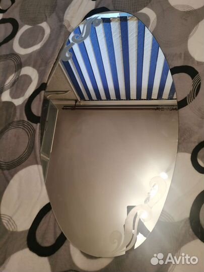 Зеркало настенное 111х58